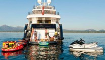 Yacht AFRICAN QUEEN -  Toys and Swim Platform